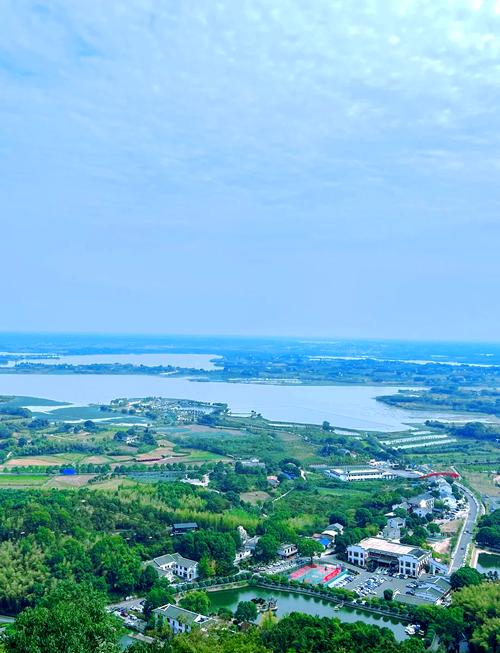 石首旅游公路沿途皆风景 赏花游客预计突破30万人次