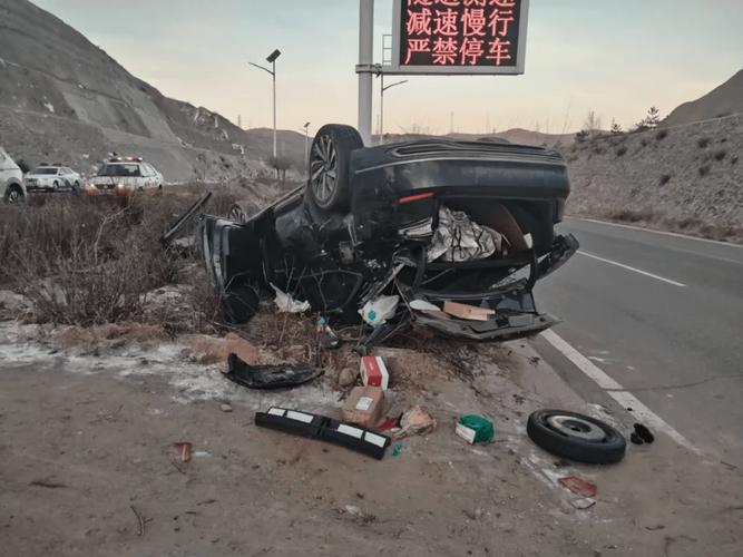 内蒙古一网红沙漠越野车翻车致三死一伤，官方回应：已转交当地刑警队处理