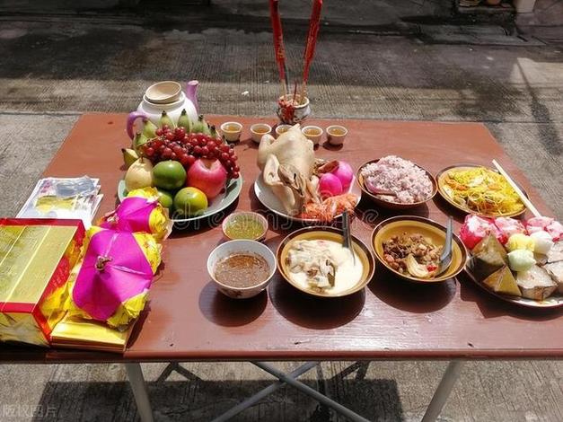 “祭祀带三样，家兴人丁旺”上坟为什么放3样点心2种水果1白酒