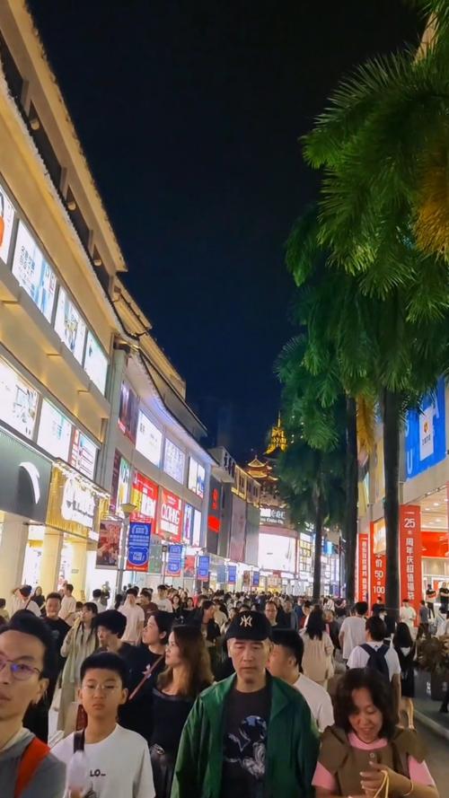 在深圳20年，第一次见到这么热闹的场面，真是大开眼界了