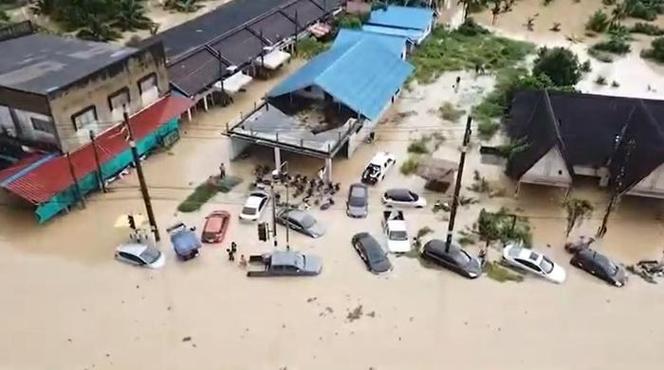 缅甸大地震发生后！泰国曼谷的街头现状，这次地震对泰影响很大啊