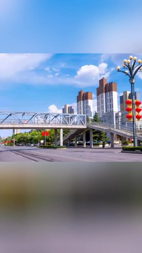 实拍河南洛阳新安县城市建设，太繁华了，这在国内是什么水平？