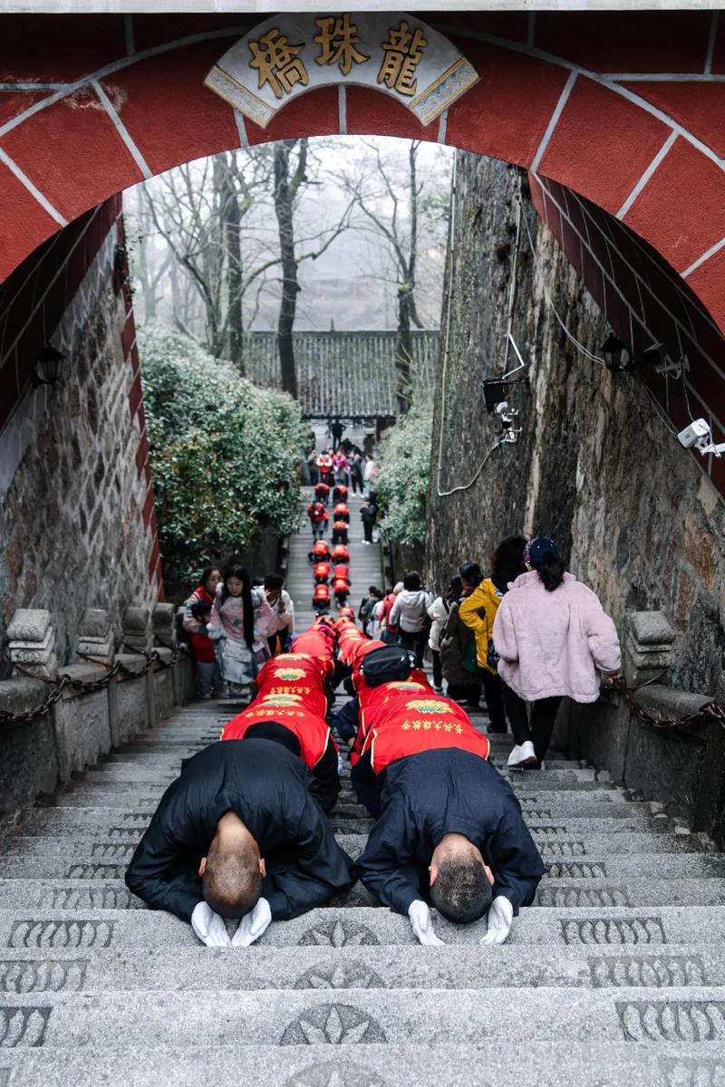 你们今天拜山了吗，一条视频总结广西广东拜山到底强在哪里 1)