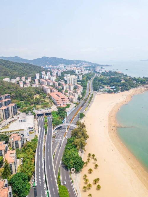 “最美海岸线”垃圾成堆 11天清3.9吨
