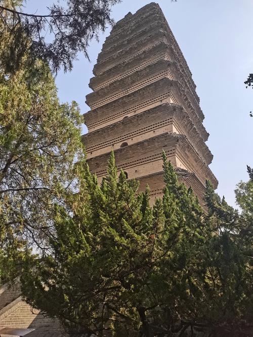 绵阳南山塔，古韵悠长，踏上历史的长阶，探寻千年古塔的神秘