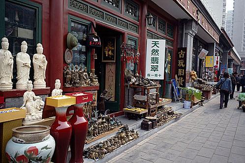 北京潘家园古玩城内的真实场景，看看吧