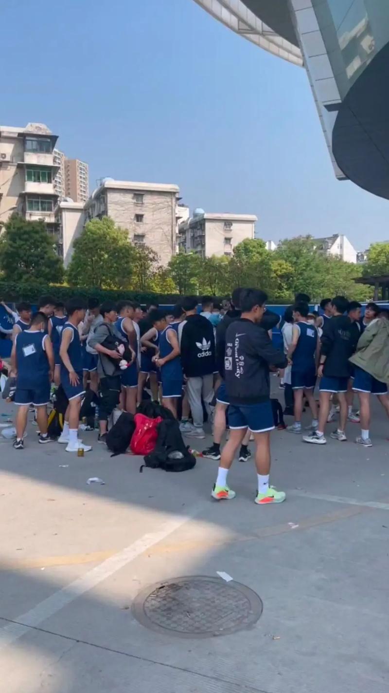 “某市体考疯了”