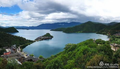 4月21 当格姆女神山披上金纱 湖水开始说情话」治愈系风景