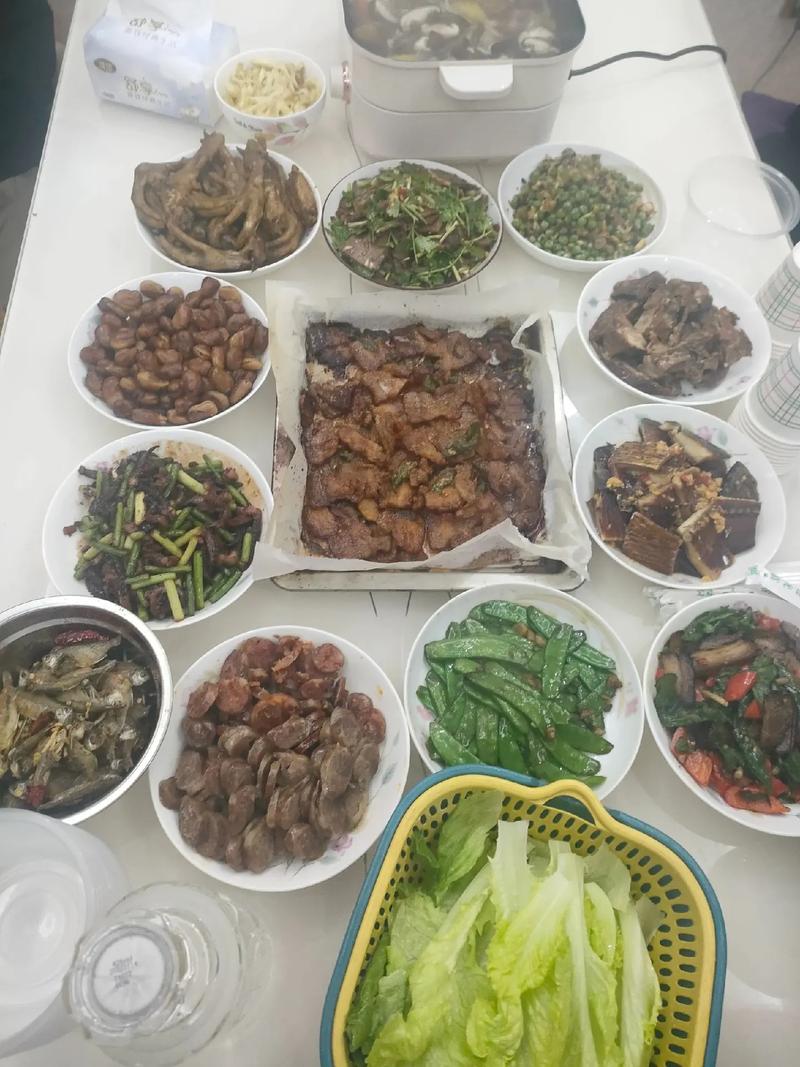 弟媳第一次来家，老妈做这8道菜招待她，看这菜式，连我都羡慕了