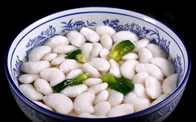 看湖北人怎么把鱼玩出花儿来，楚菜泰斗卢永良老师拿手菜橘瓣鱼汆