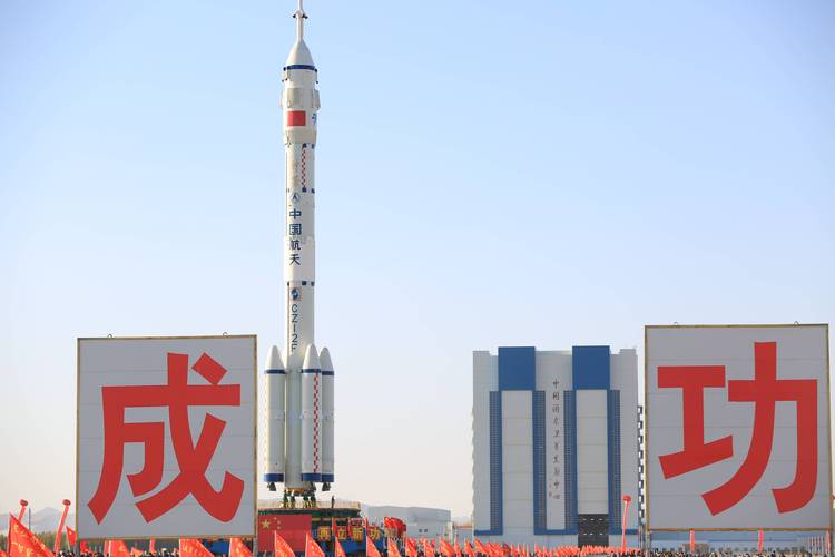 神舟二十号升空高清图来了